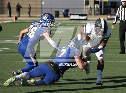 Thumbnail 2 in Serra vs. Sierra Canyon (CIF State 2A Final) photogallery.