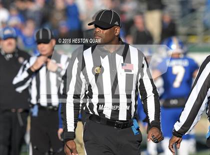 Thumbnail 2 in Serra vs. Sierra Canyon (CIF State 2A Final) photogallery.