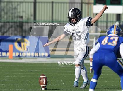 Thumbnail 2 in Serra vs. Sierra Canyon (CIF State 2A Final) photogallery.