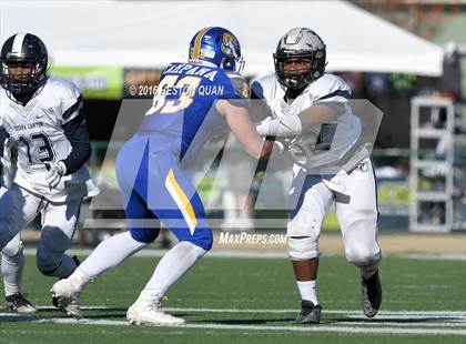 Thumbnail 1 in Serra vs. Sierra Canyon (CIF State 2A Final) photogallery.