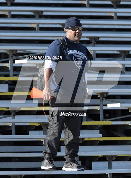 Thumbnail 3 in Serra vs. Sierra Canyon (CIF State 2A Final) photogallery.