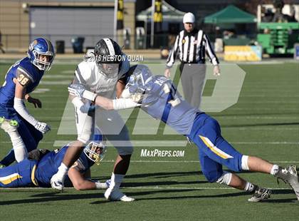 Thumbnail 1 in Serra vs. Sierra Canyon (CIF State 2A Final) photogallery.
