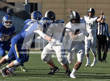 Thumbnail 2 in Serra vs. Sierra Canyon (CIF State 2A Final) photogallery.