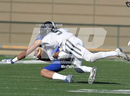 Thumbnail 3 in Serra vs. Sierra Canyon (CIF State 2A Final) photogallery.