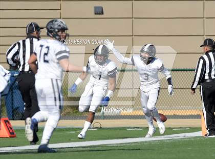 Thumbnail 1 in Serra vs. Sierra Canyon (CIF State 2A Final) photogallery.