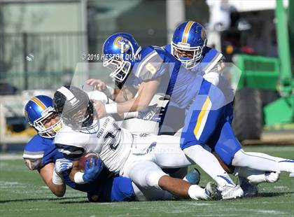 Thumbnail 2 in Serra vs. Sierra Canyon (CIF State 2A Final) photogallery.