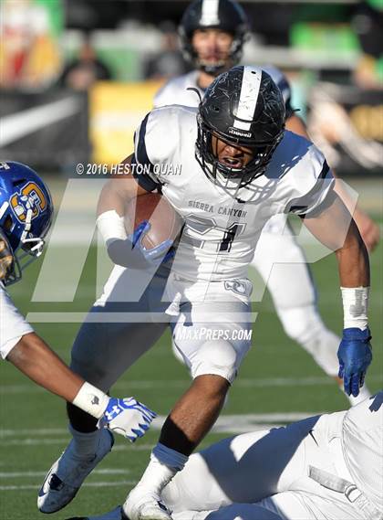 Thumbnail 2 in Serra vs. Sierra Canyon (CIF State 2A Final) photogallery.