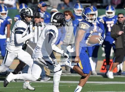 Thumbnail 3 in Serra vs. Sierra Canyon (CIF State 2A Final) photogallery.