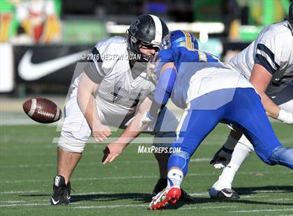 Thumbnail 3 in Serra vs. Sierra Canyon (CIF State 2A Final) photogallery.