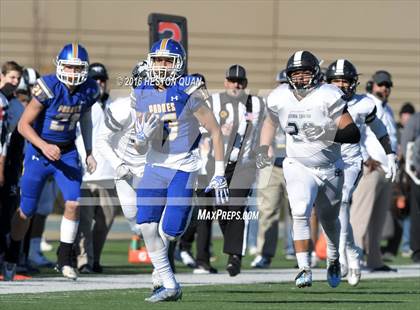 Thumbnail 3 in Serra vs. Sierra Canyon (CIF State 2A Final) photogallery.