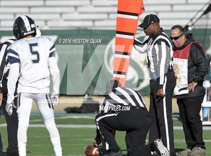 Thumbnail 1 in Serra vs. Sierra Canyon (CIF State 2A Final) photogallery.