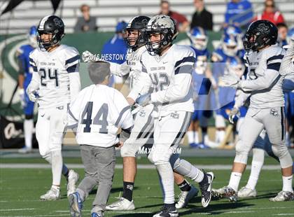 Thumbnail 1 in Serra vs. Sierra Canyon (CIF State 2A Final) photogallery.