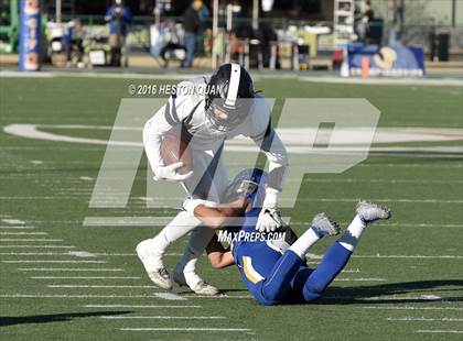 Thumbnail 2 in Serra vs. Sierra Canyon (CIF State 2A Final) photogallery.