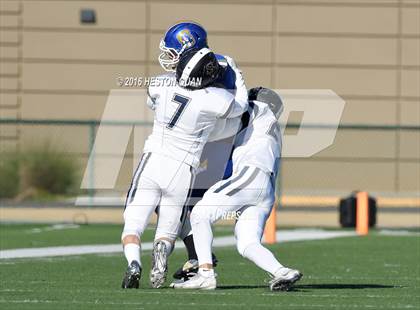 Thumbnail 3 in Serra vs. Sierra Canyon (CIF State 2A Final) photogallery.