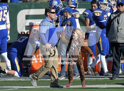 Thumbnail 1 in Serra vs. Sierra Canyon (CIF State 2A Final) photogallery.