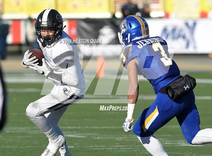 Thumbnail 2 in Serra vs. Sierra Canyon (CIF State 2A Final) photogallery.