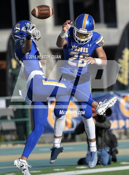 Thumbnail 3 in Serra vs. Sierra Canyon (CIF State 2A Final) photogallery.