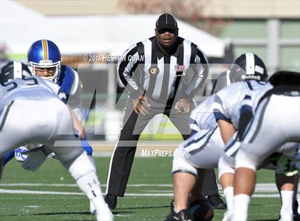 Thumbnail 2 in Serra vs. Sierra Canyon (CIF State 2A Final) photogallery.
