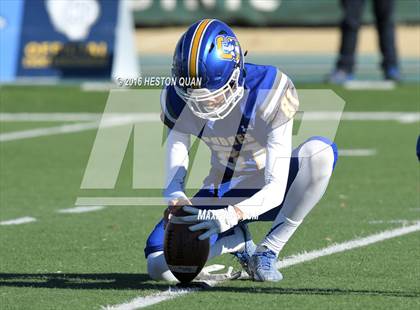 Thumbnail 1 in Serra vs. Sierra Canyon (CIF State 2A Final) photogallery.