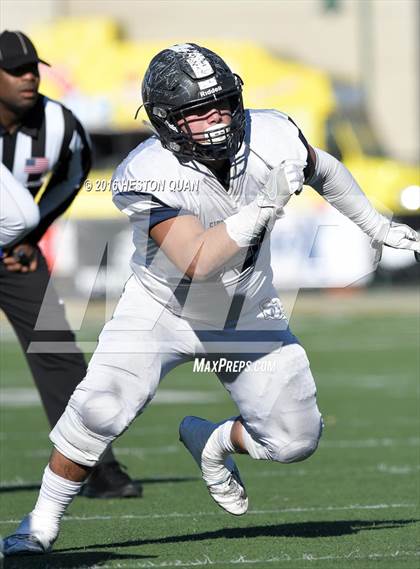 Thumbnail 2 in Serra vs. Sierra Canyon (CIF State 2A Final) photogallery.