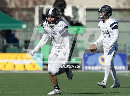 Thumbnail 1 in Serra vs. Sierra Canyon (CIF State 2A Final) photogallery.