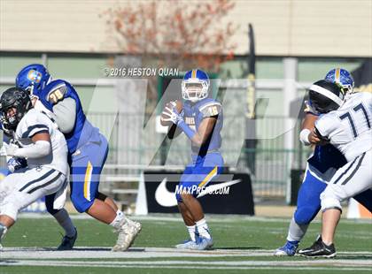 Thumbnail 1 in Serra vs. Sierra Canyon (CIF State 2A Final) photogallery.