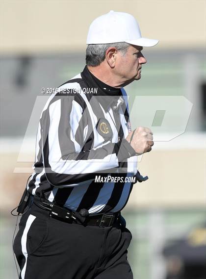 Thumbnail 2 in Serra vs. Sierra Canyon (CIF State 2A Final) photogallery.