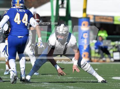 Thumbnail 3 in Serra vs. Sierra Canyon (CIF State 2A Final) photogallery.