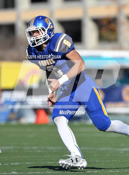 Thumbnail 3 in Serra vs. Sierra Canyon (CIF State 2A Final) photogallery.