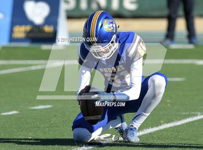 Thumbnail 3 in Serra vs. Sierra Canyon (CIF State 2A Final) photogallery.