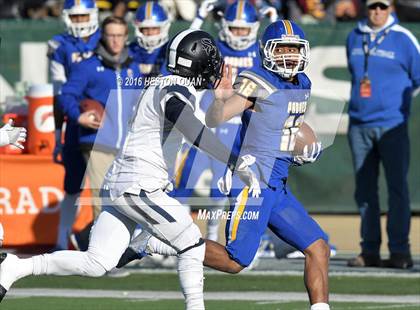 Thumbnail 3 in Serra vs. Sierra Canyon (CIF State 2A Final) photogallery.