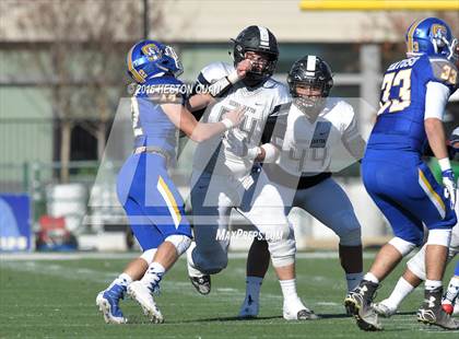 Thumbnail 3 in Serra vs. Sierra Canyon (CIF State 2A Final) photogallery.