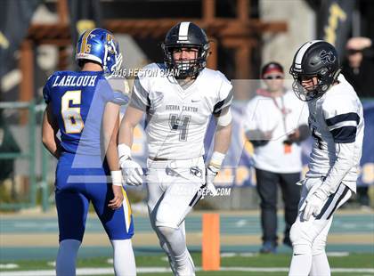 Thumbnail 1 in Serra vs. Sierra Canyon (CIF State 2A Final) photogallery.