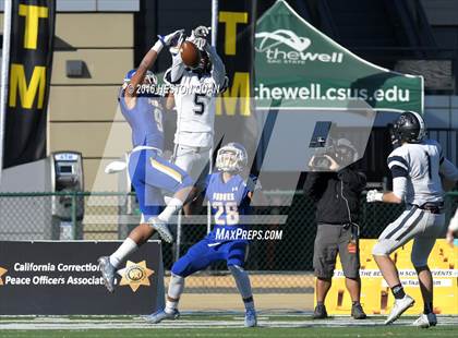 Thumbnail 2 in Serra vs. Sierra Canyon (CIF State 2A Final) photogallery.