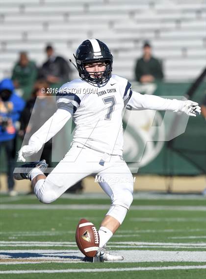 Thumbnail 1 in Serra vs. Sierra Canyon (CIF State 2A Final) photogallery.