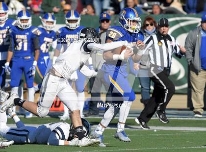 Thumbnail 3 in Serra vs. Sierra Canyon (CIF State 2A Final) photogallery.