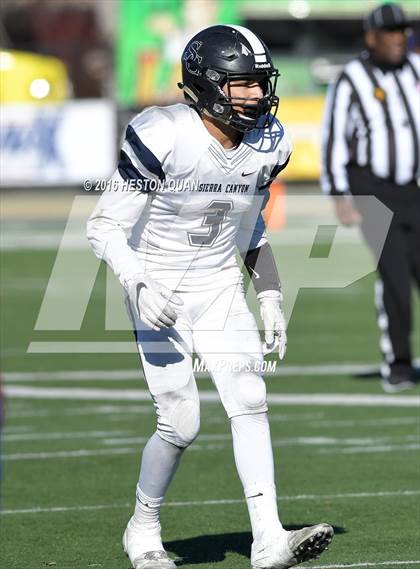 Thumbnail 1 in Serra vs. Sierra Canyon (CIF State 2A Final) photogallery.