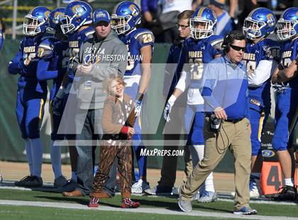 Thumbnail 2 in Serra vs. Sierra Canyon (CIF State 2A Final) photogallery.