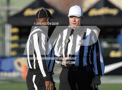 Thumbnail 2 in Serra vs. Sierra Canyon (CIF State 2A Final) photogallery.
