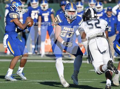 Thumbnail 2 in Serra vs. Sierra Canyon (CIF State 2A Final) photogallery.