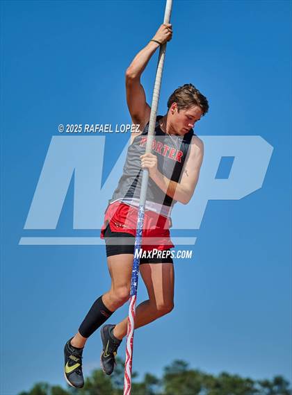 Thumbnail 3 in Spartan Relays (Pole Vault) photogallery.
