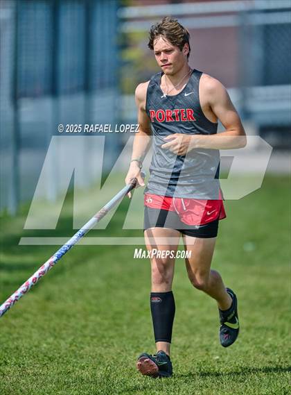 Thumbnail 2 in Spartan Relays (Pole Vault) photogallery.