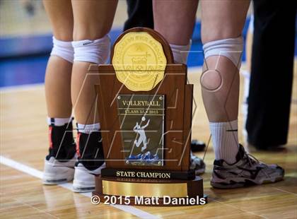Thumbnail 3 in Eaton vs. Valley (CHSAA 3A Final) photogallery.