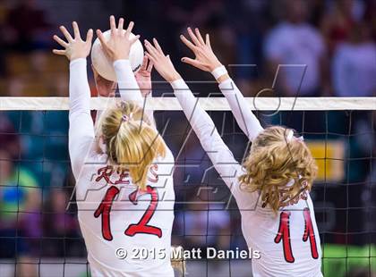 Thumbnail 3 in Eaton vs. Valley (CHSAA 3A Final) photogallery.