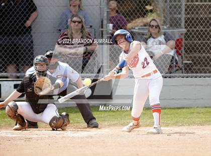 Thumbnail 2 in Chilton County vs Maplesville (Chilton County Tournament) photogallery.