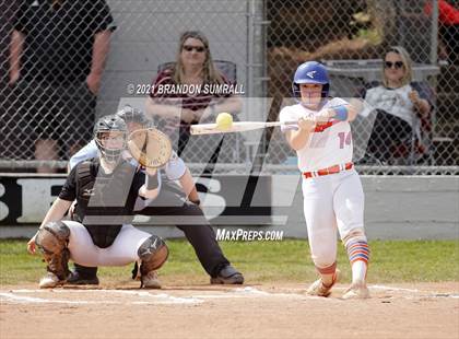 Thumbnail 3 in Chilton County vs Maplesville (Chilton County Tournament) photogallery.
