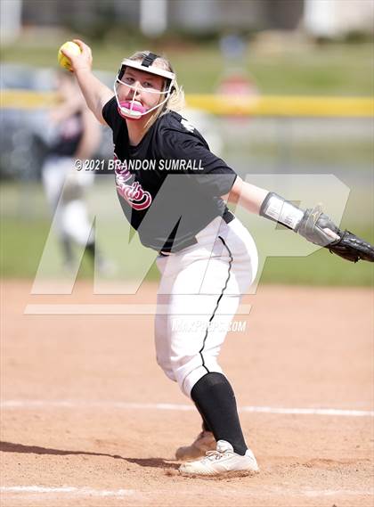 Thumbnail 2 in Chilton County vs Maplesville (Chilton County Tournament) photogallery.