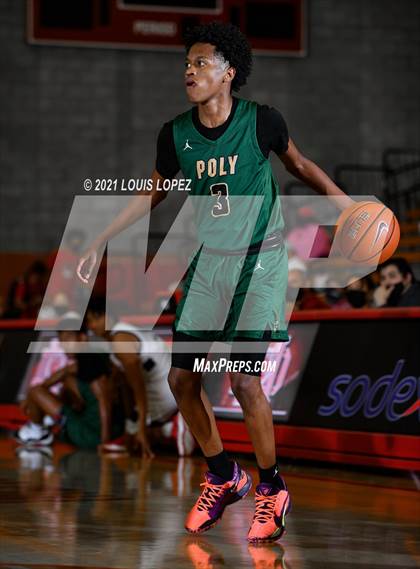 Thumbnail 2 in St. John Bosco vs. Long Beach Poly (Mater Dei Extravaganza) photogallery.