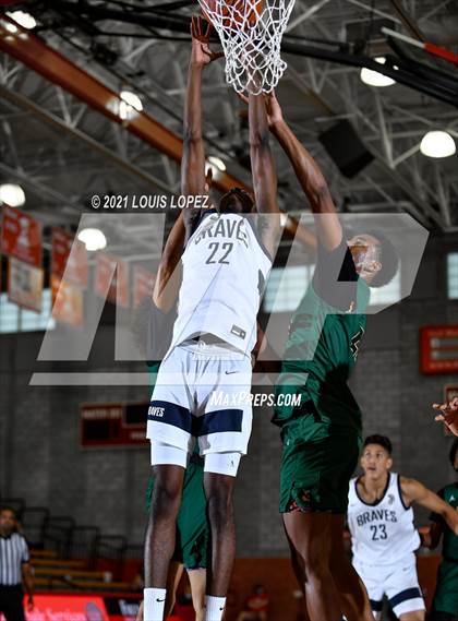 Thumbnail 1 in St. John Bosco vs. Long Beach Poly (Mater Dei Extravaganza) photogallery.