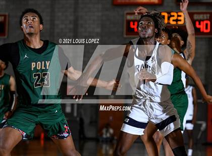 Thumbnail 2 in St. John Bosco vs. Long Beach Poly (Mater Dei Extravaganza) photogallery.